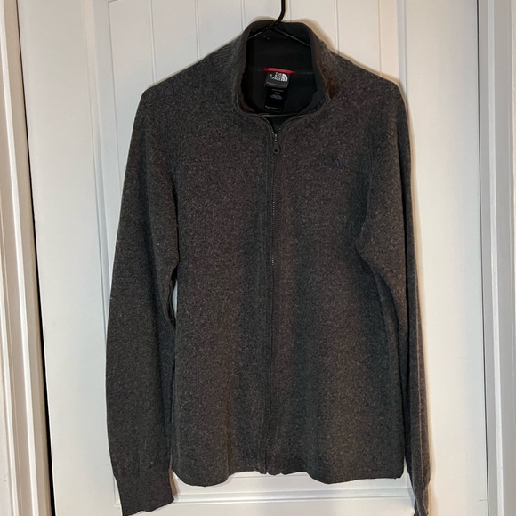 Men’s North Face Sweater - M - Picture 8 of 8